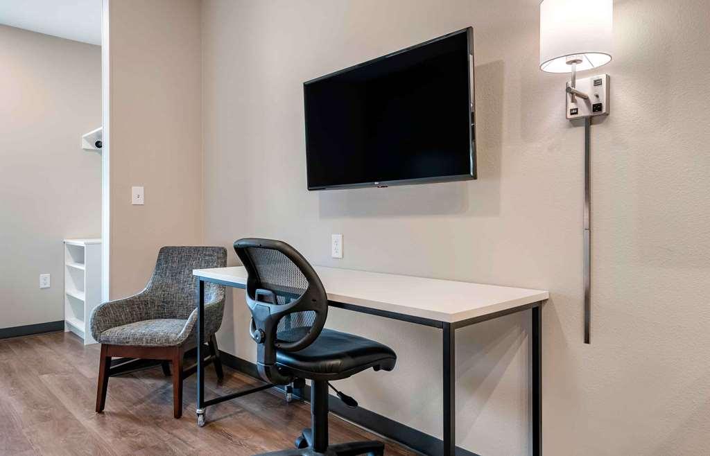 Extended Stay America Premier Suites - Tampa - Fairgrounds - Casino Phòng bức ảnh